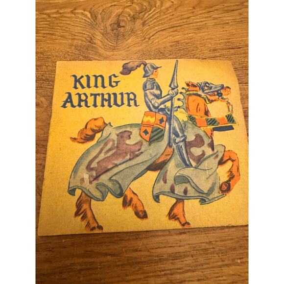Vintage King Arthur miniature book - Picture 1 of 5